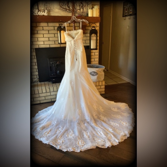 Beautiful Stella York design Wedding Dress size 8 - Picture 6 of 8